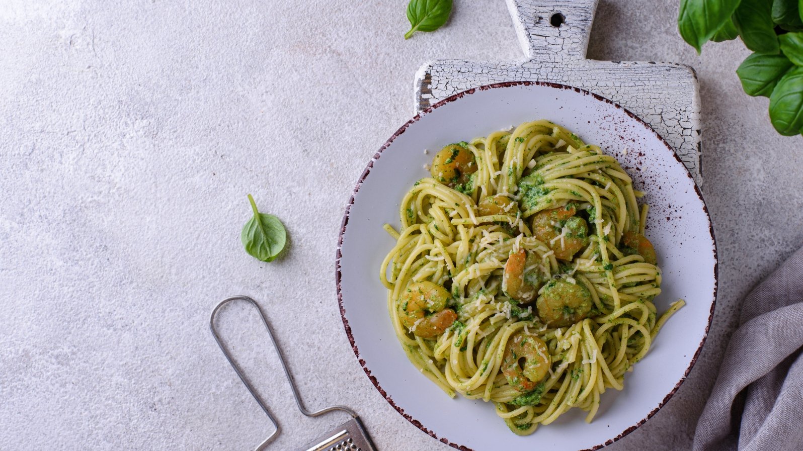Shrimp and spinach pasta