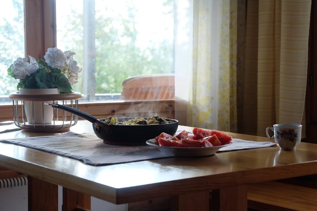 Holiday dinner without regrets: a senior-friendly plan for enjoying food and protecting your health enjoy a delicious and nutritious healthy holiday dinner with our easy-to-make recipes that bring festive flavors without the guilt.