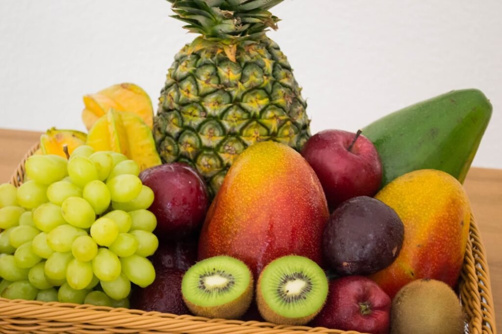 discover a wide variety of fresh and delicious fruits to enjoy healthy and tasty snacks every day.