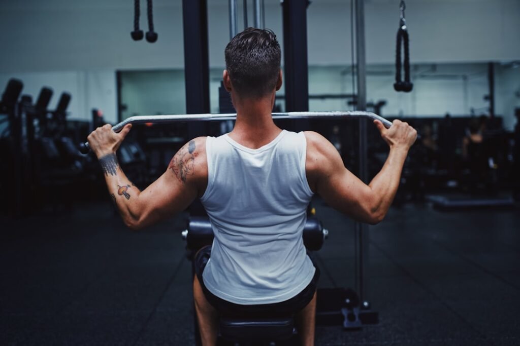 Which 10 dynamic face pull variations can help you achieve stronger posture and a better upper back? explore dynamic face pull variations to enhance your shoulder strength and improve posture. discover effective exercises for better muscle activation and injury prevention.