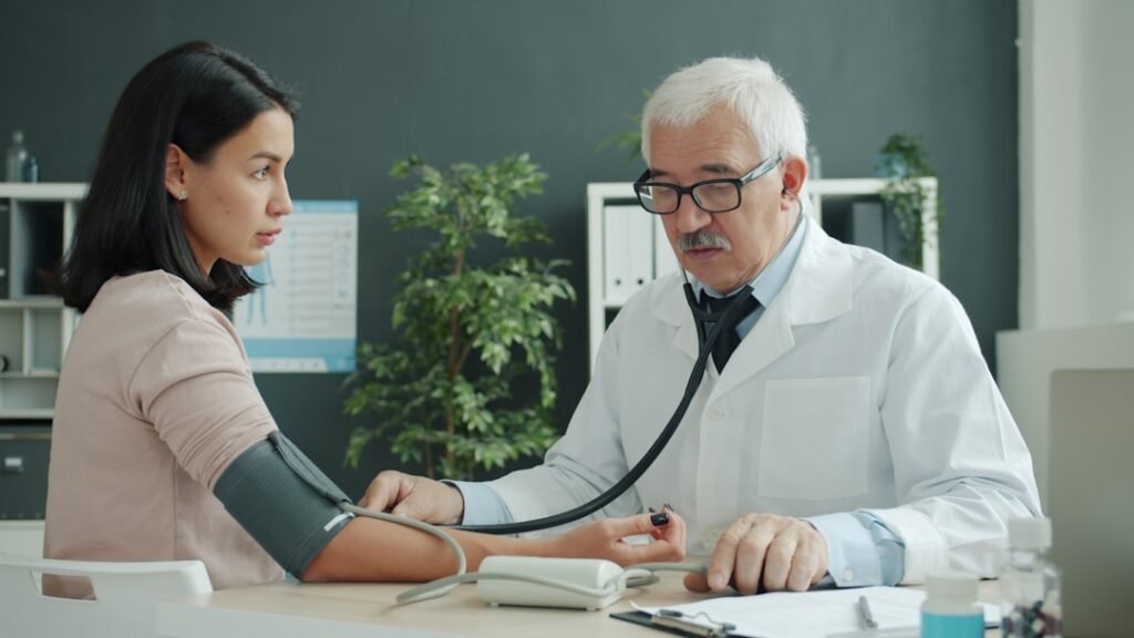 What are the advantages of timely diagnosis of venous disorders at vein clinics? ensure accurate and timely diagnosis of venous disorders to improve patient outcomes and guide effective treatment strategies.